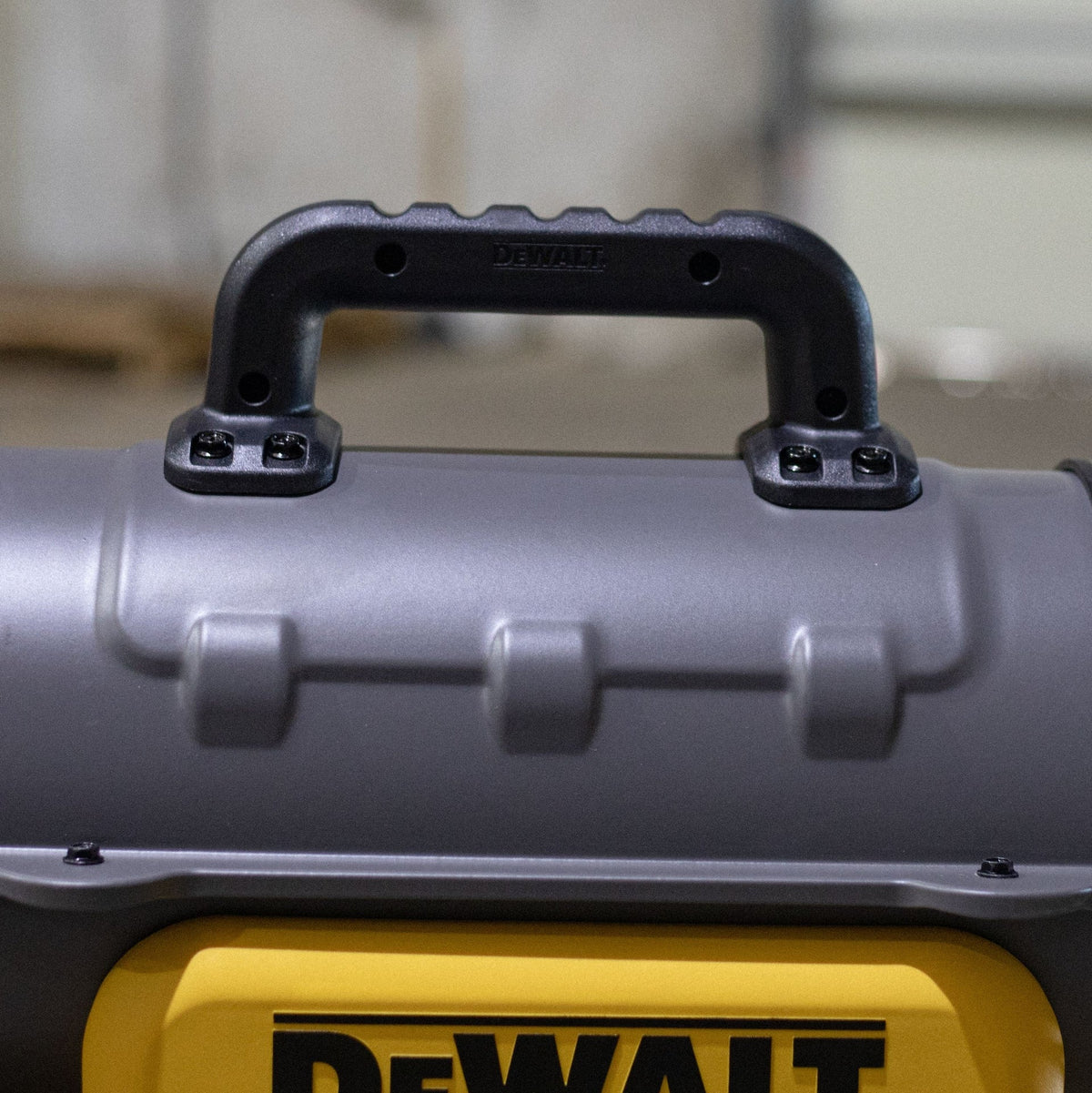 DEWALT 80,000-BTU Kerosene Forced Air Heater