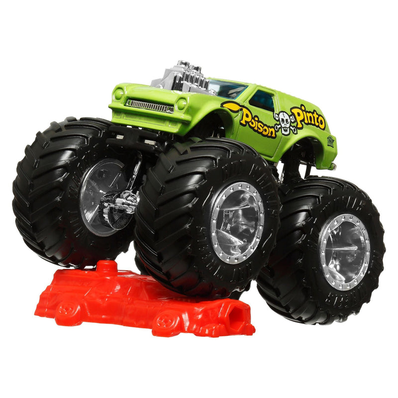 Hot Wheels 1:64 Die-Cast Monster Truck With Connect & Crash Car, Assorted Models, Ages 3+ R8