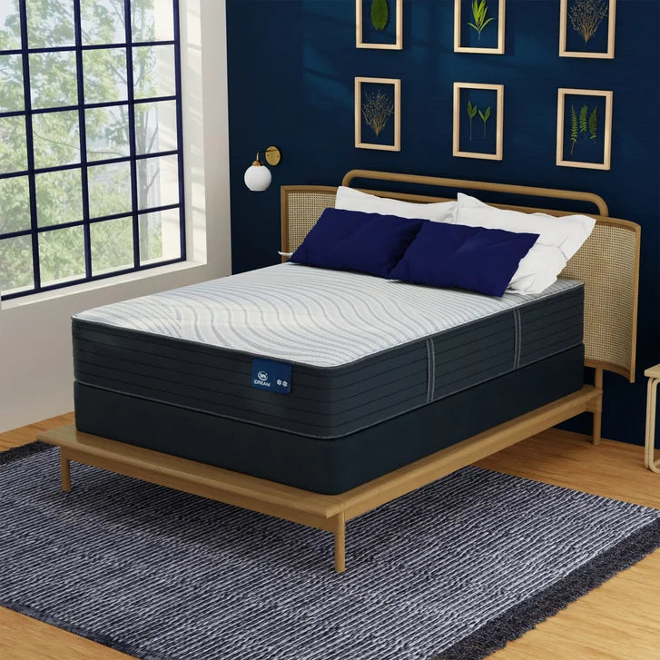 Serta iDream Upscale 30.5 cm (12 in.) Hybrid Mattress or Set K7