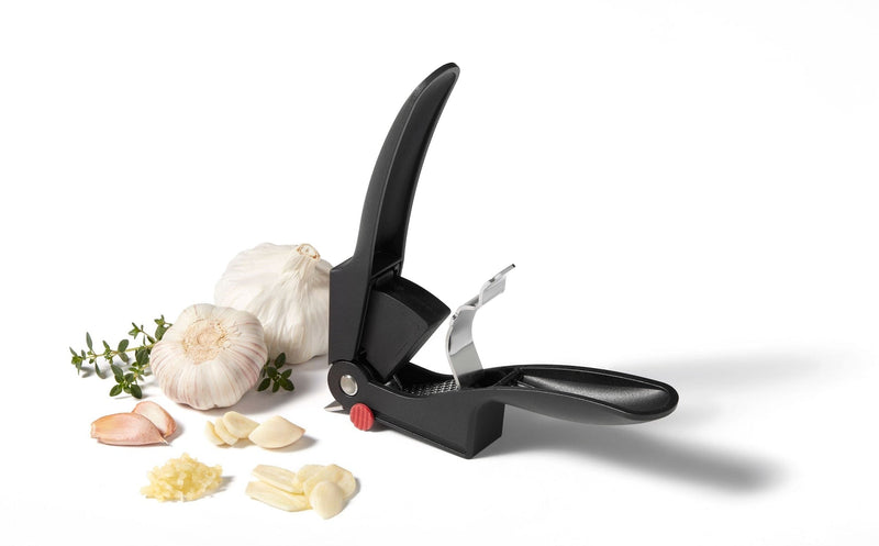Starfrit 3-in-1 Dishwasher Safe Garlic Press with Scraper F1